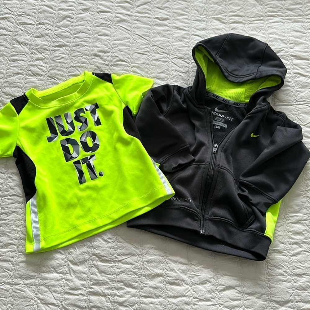 🎀18-24m Nike, matching set of hoodie and T-shirt fluorescent, yellow and black